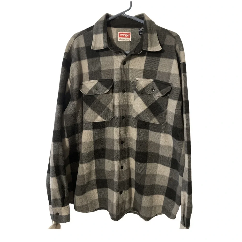 Wrangler Fleece Button Down Large